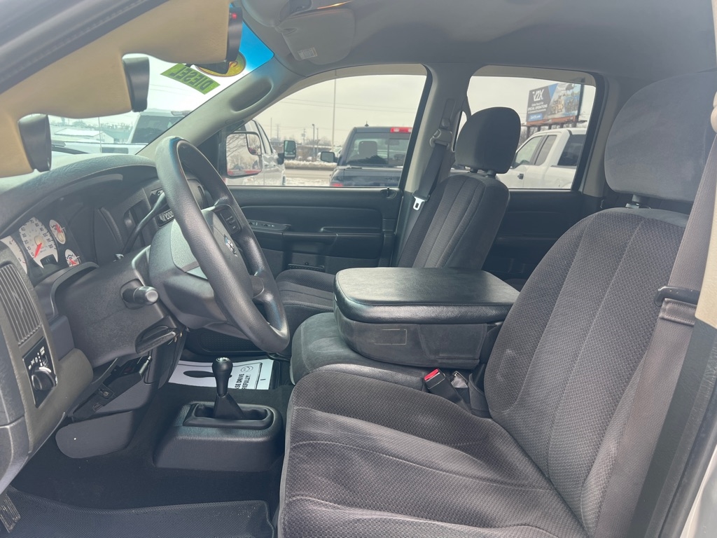 Dodge Ram 2500 4dr Quad Cab 140.5" WB 4WD SLT 2005