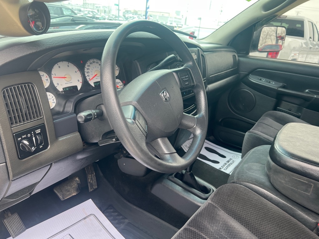 Dodge Ram 2500 4dr Quad Cab 140.5" WB 4WD SLT 2005