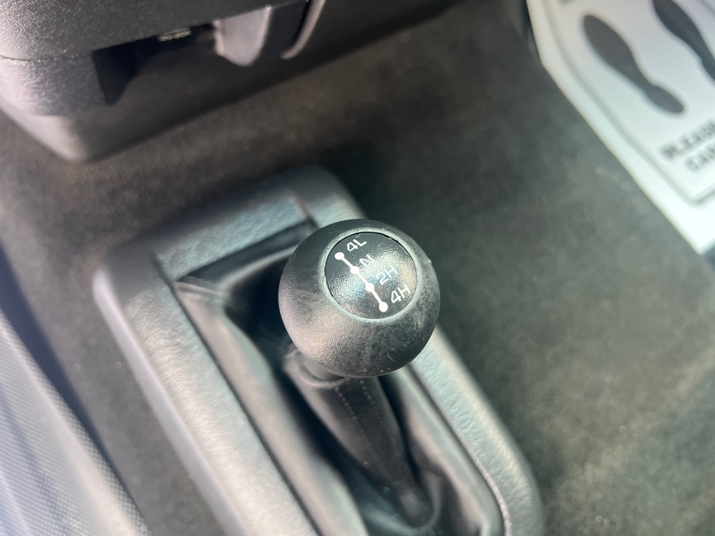 Dodge Ram 2500 4dr Quad Cab 140.5" WB 4WD SLT 2005