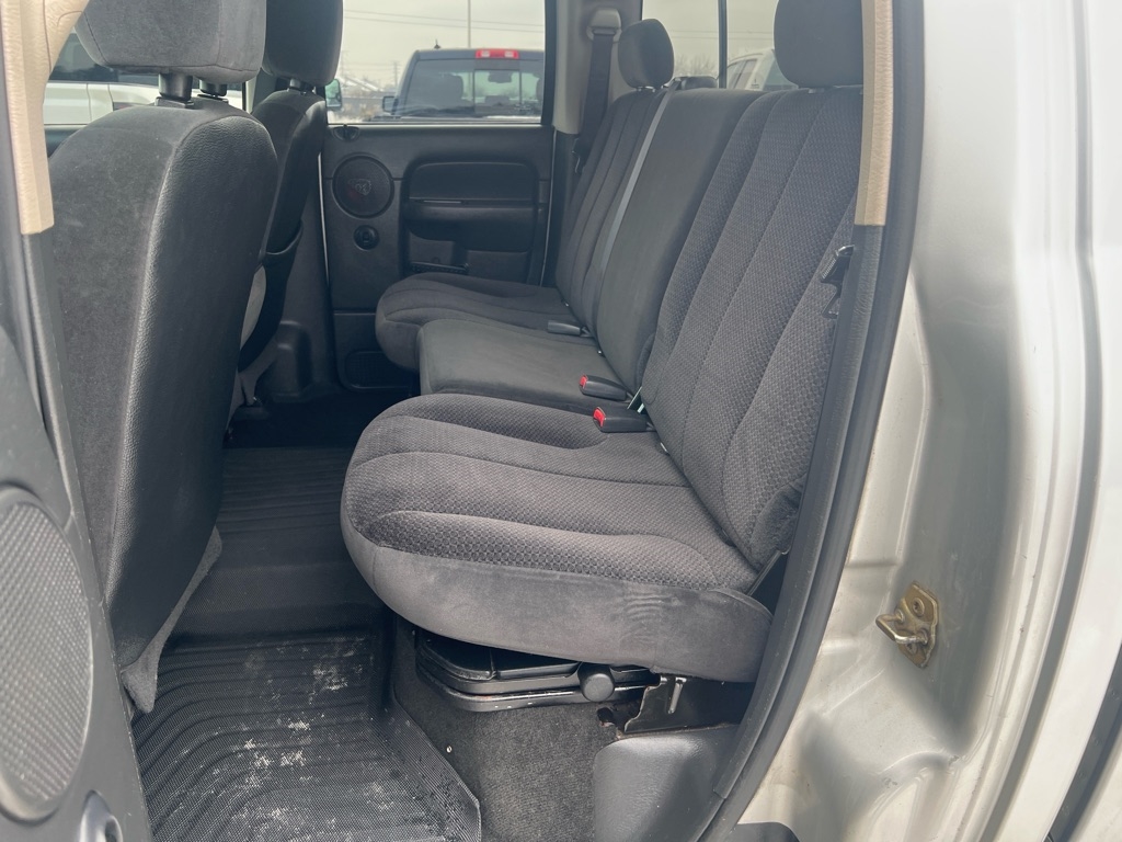 Dodge Ram 2500 4dr Quad Cab 140.5" WB 4WD SLT 2005