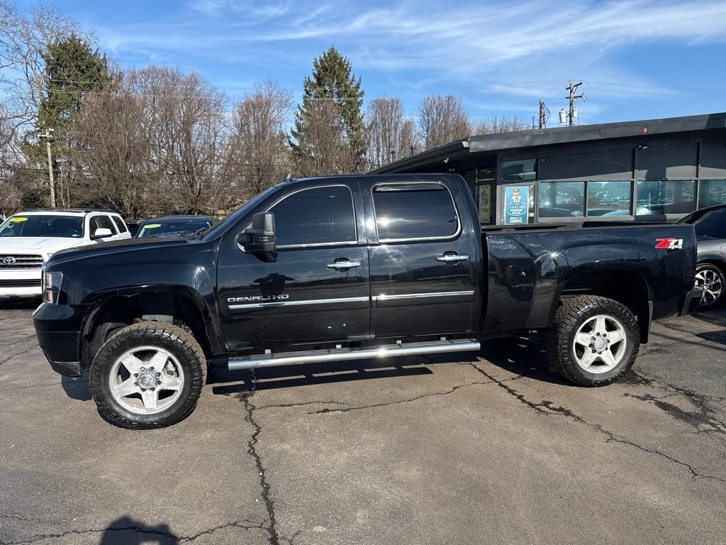 GMC Sierra 2500HD 4WD Crew Cab 153.7" Denali 2014