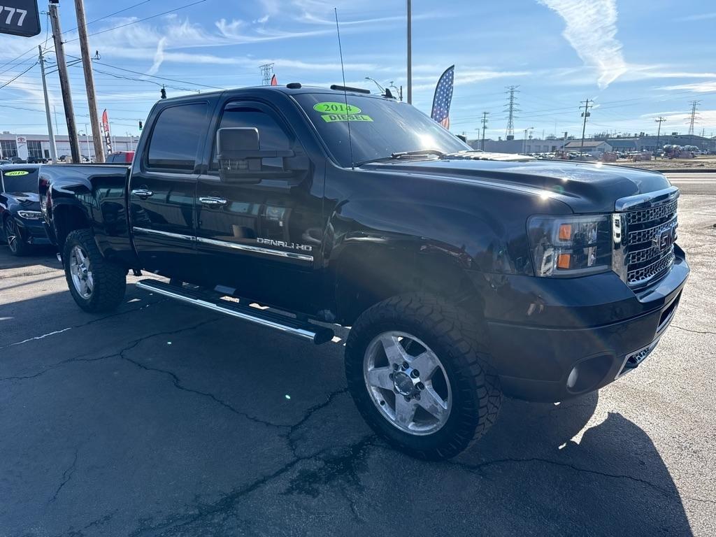 GMC Sierra 2500HD 4WD Crew Cab 153.7" Denali 2014