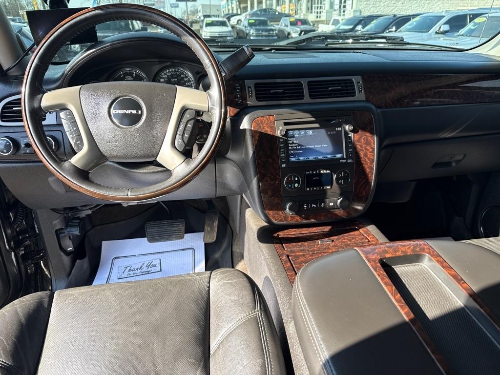 GMC Sierra 2500HD 4WD Crew Cab 153.7" Denali 2014