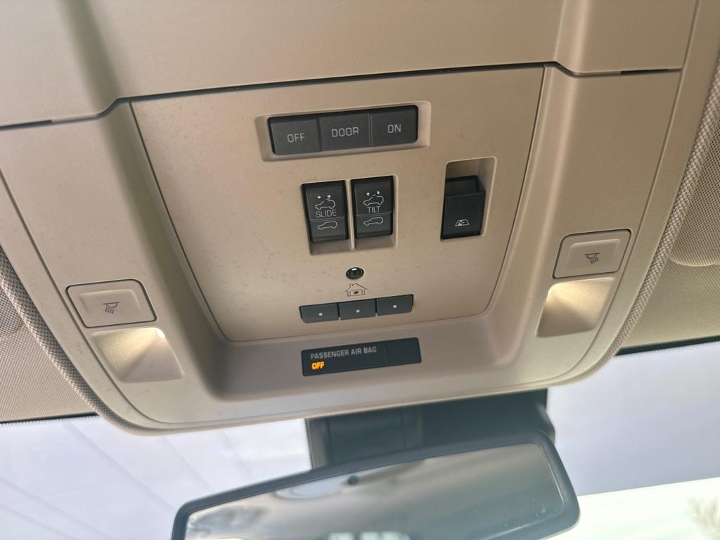 GMC Sierra 1500 4WD Crew Cab 143.5" Denali 2018