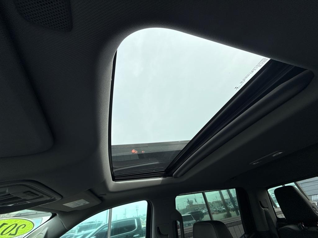 GMC Sierra 1500 4WD Crew Cab 147" Denali 2019