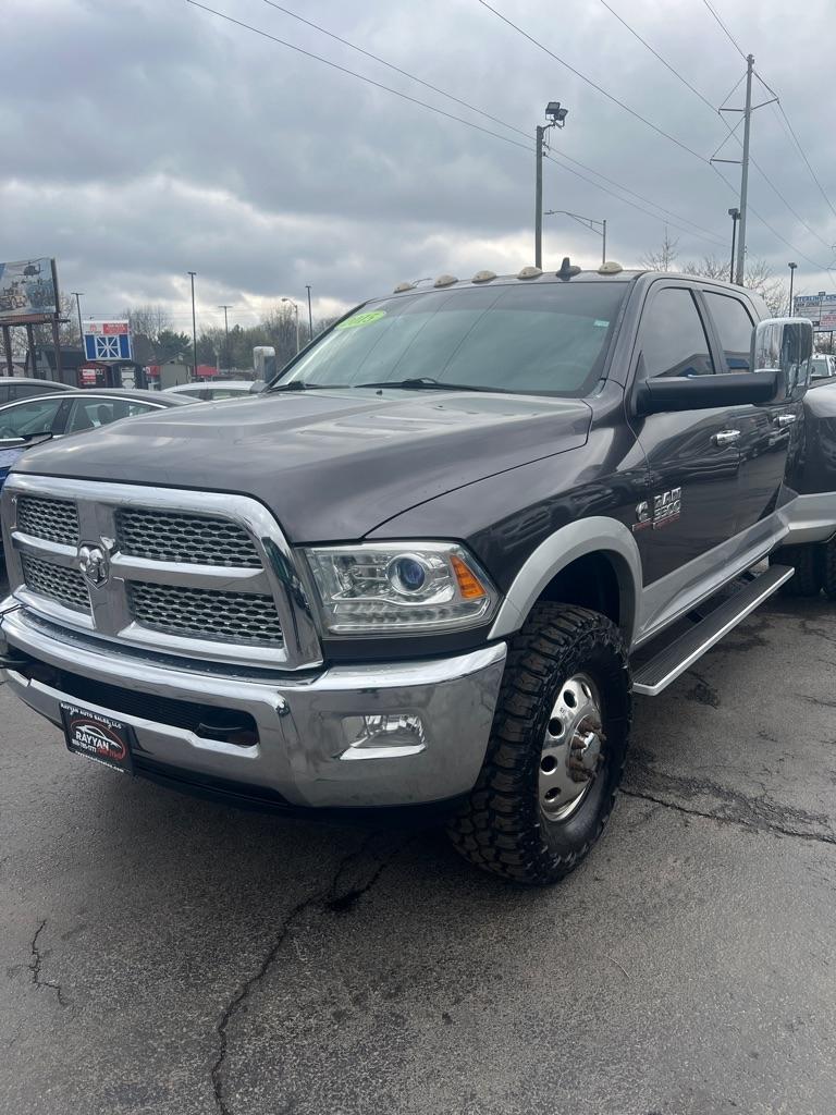 RAM 3500 4WD Mega Cab 160.5" Laramie 2015