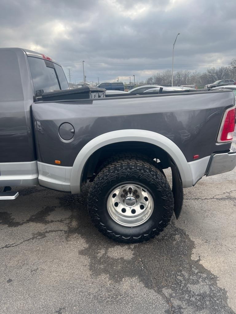 RAM 3500 4WD Mega Cab 160.5" Laramie 2015