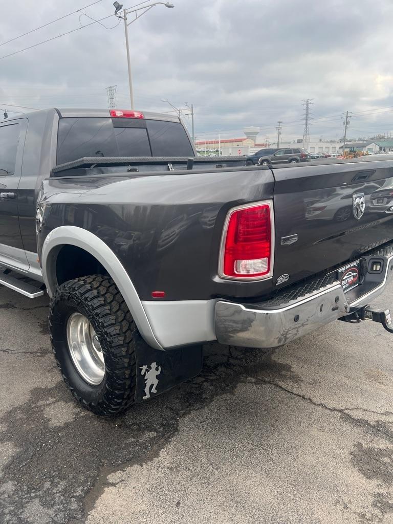 RAM 3500 4WD Mega Cab 160.5" Laramie 2015