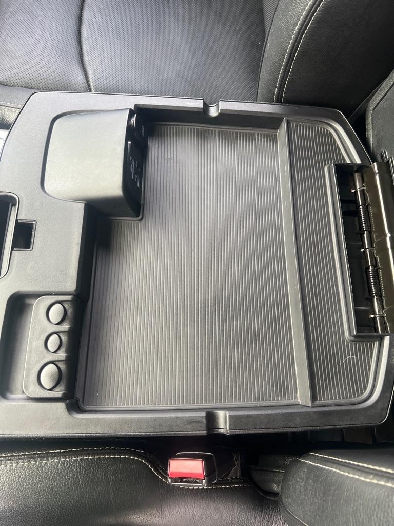 RAM 3500 4WD Mega Cab 160.5" Laramie 2015