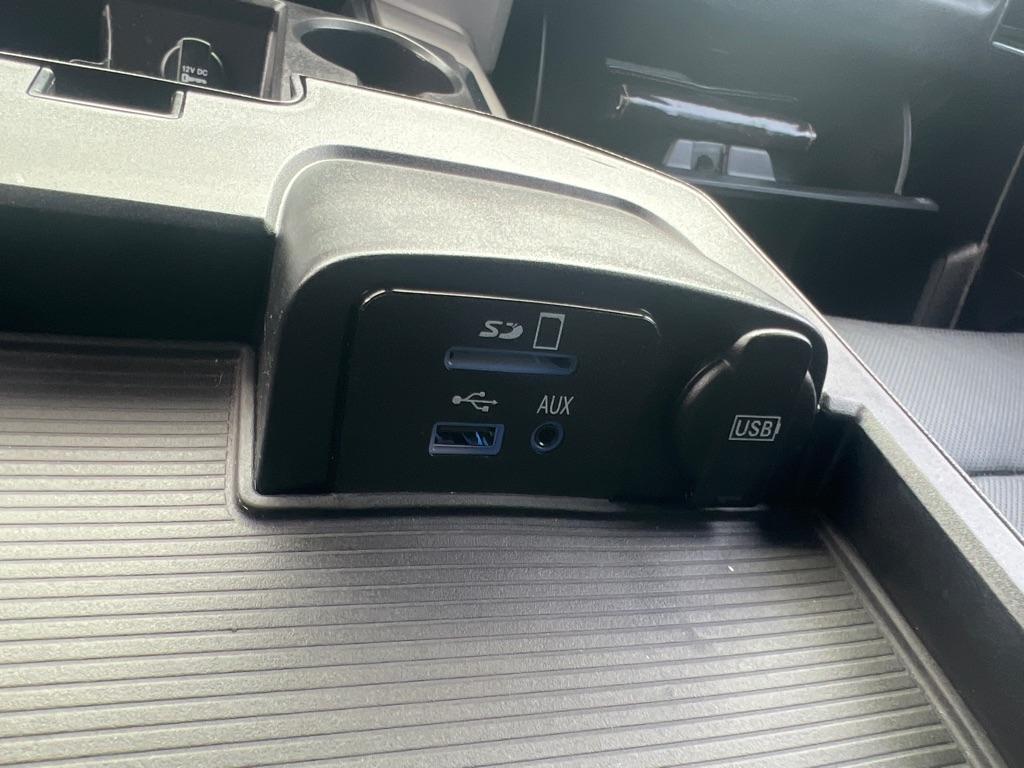 RAM 3500 4WD Mega Cab 160.5" Laramie 2015