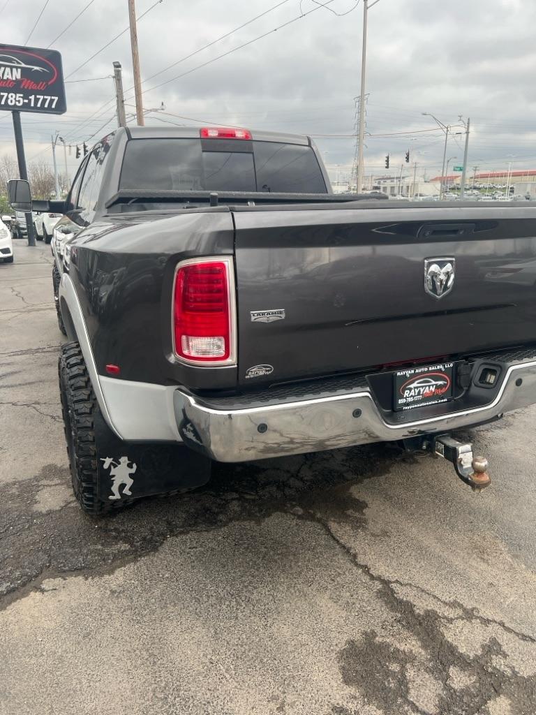RAM 3500 4WD Mega Cab 160.5" Laramie 2015