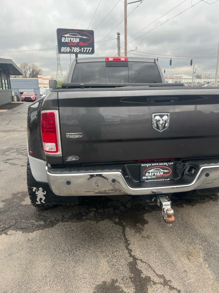 RAM 3500 4WD Mega Cab 160.5" Laramie 2015