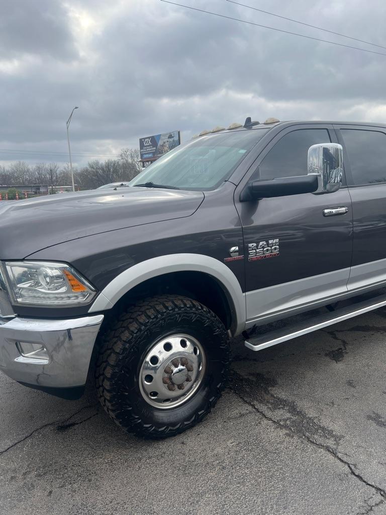 RAM 3500 4WD Mega Cab 160.5" Laramie 2015