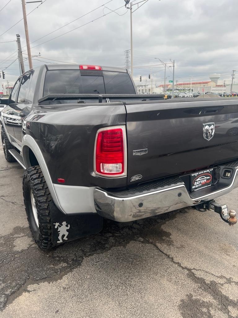 RAM 3500 4WD Mega Cab 160.5" Laramie 2015