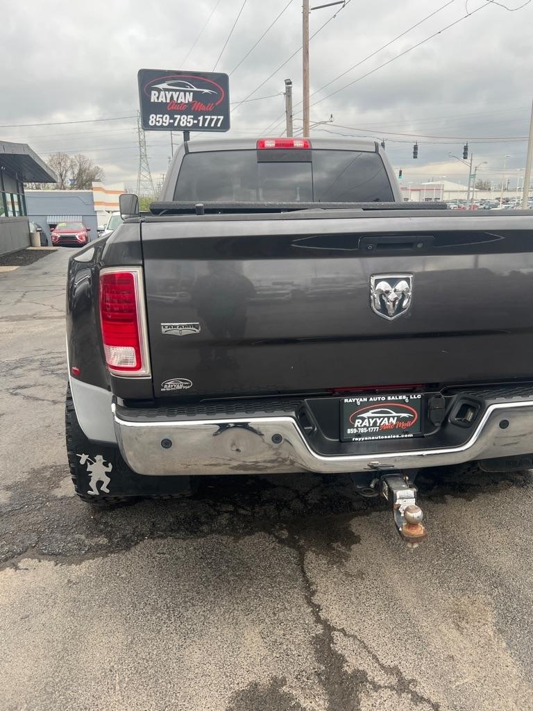 RAM 3500 4WD Mega Cab 160.5" Laramie 2015