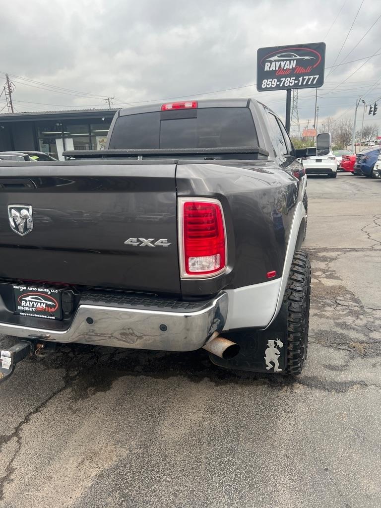 RAM 3500 4WD Mega Cab 160.5" Laramie 2015