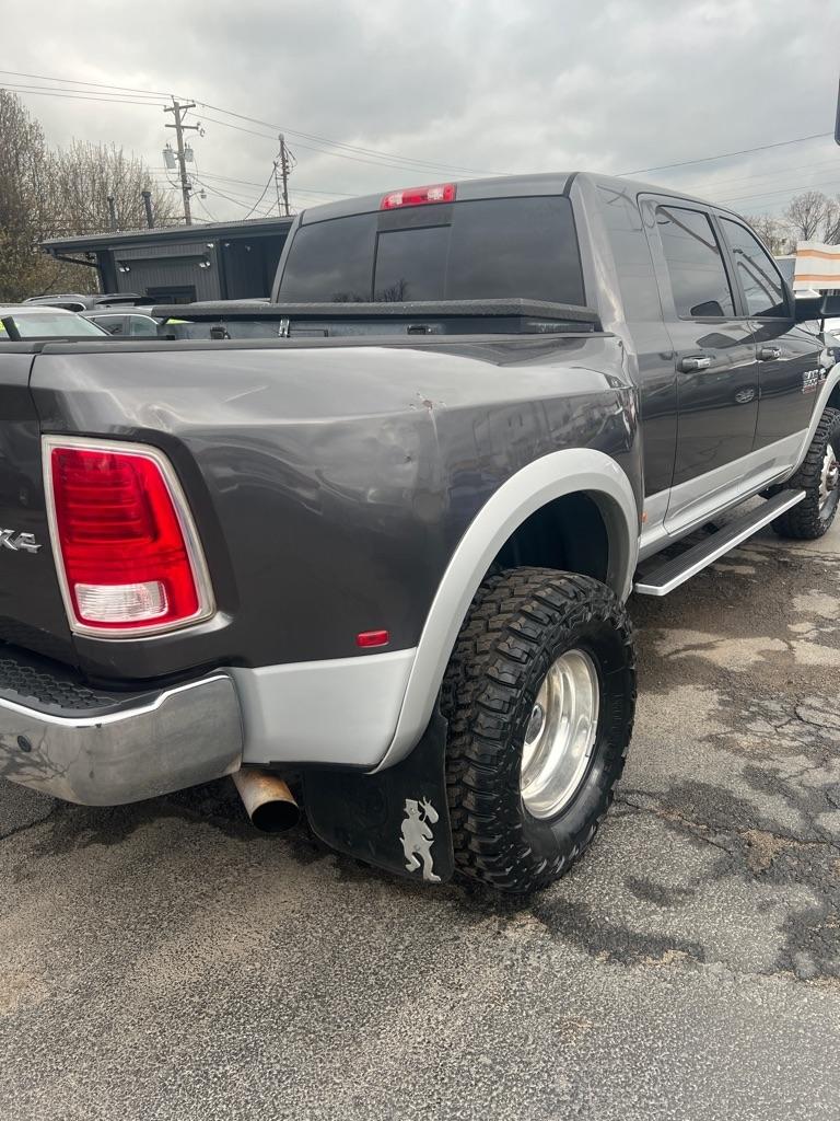 RAM 3500 4WD Mega Cab 160.5" Laramie 2015