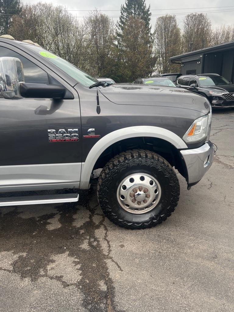 RAM 3500 4WD Mega Cab 160.5" Laramie 2015