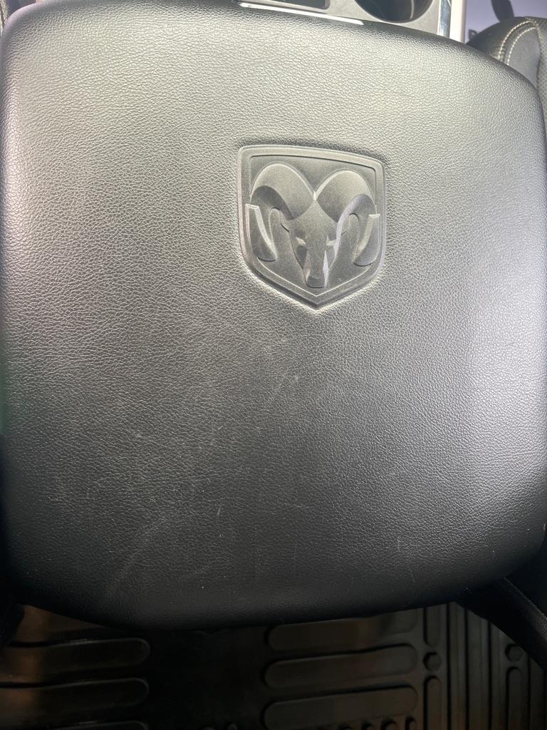 RAM 3500 4WD Mega Cab 160.5" Laramie 2015