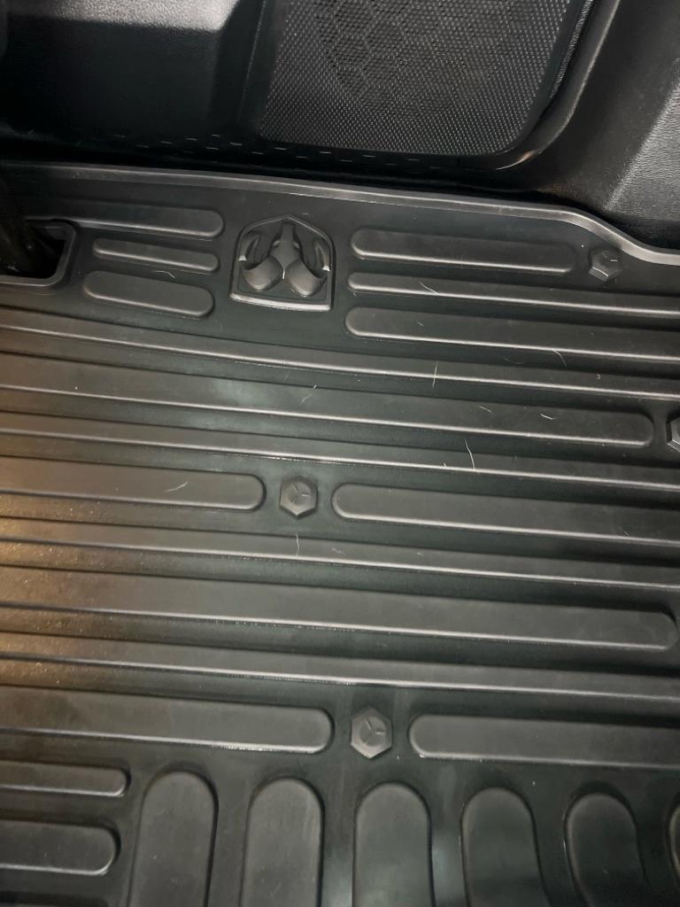 RAM 3500 4WD Mega Cab 160.5" Laramie 2015