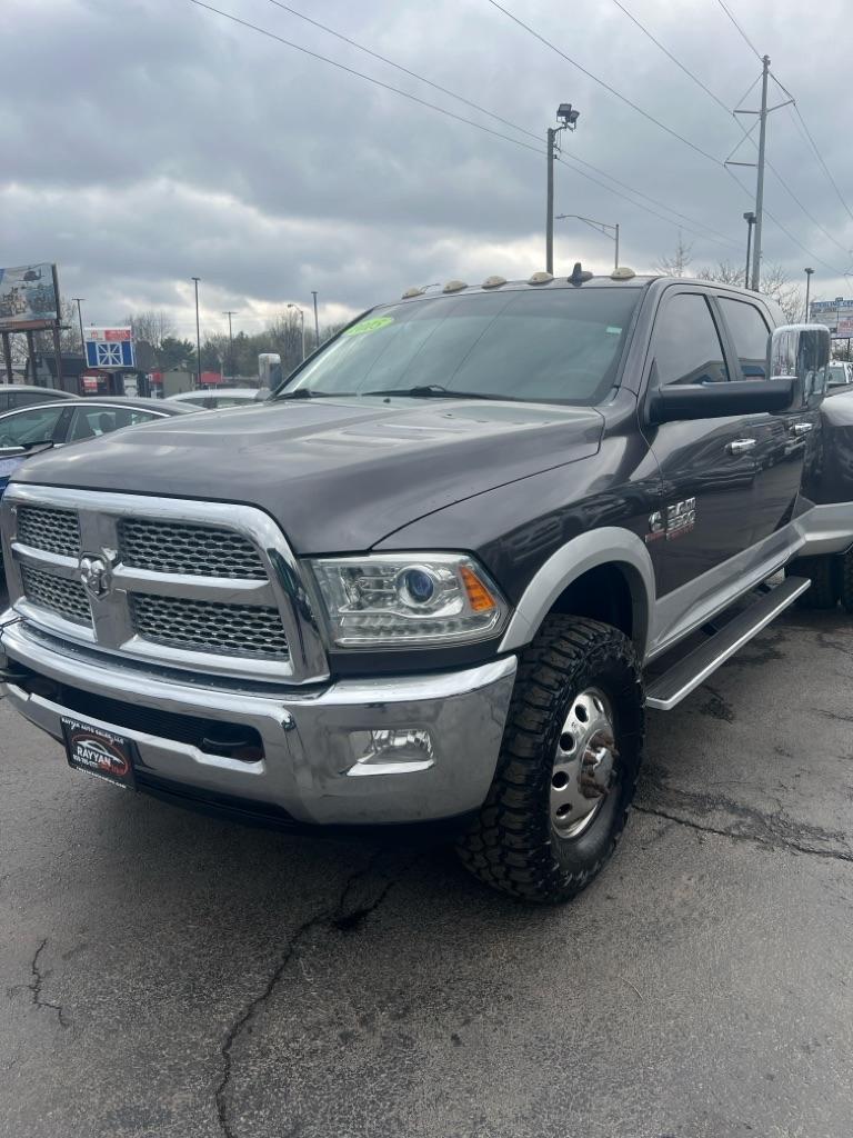 RAM 3500 4WD Mega Cab 160.5" Laramie 2015