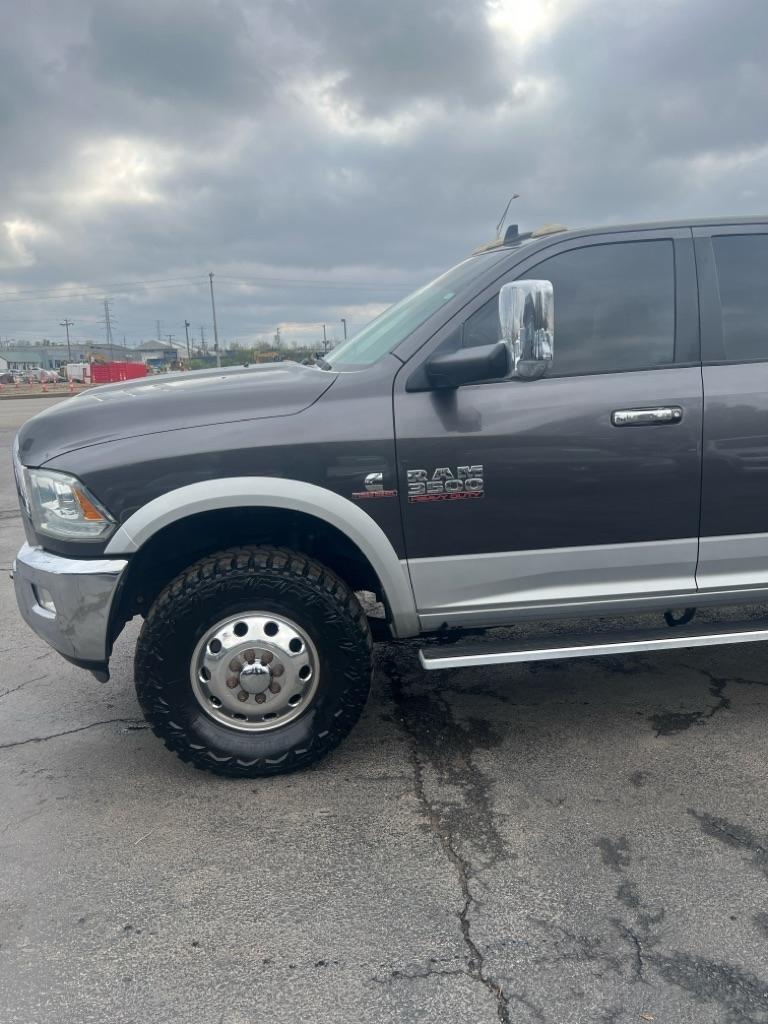 RAM 3500 4WD Mega Cab 160.5" Laramie 2015