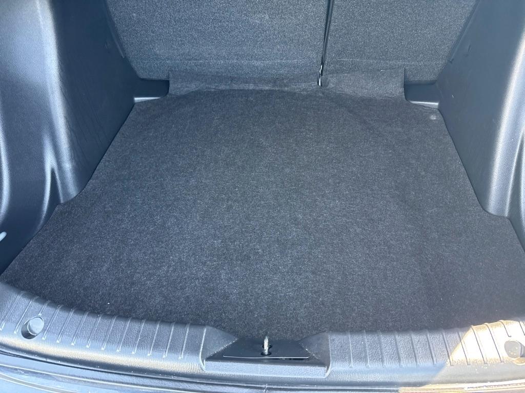 Scion iA 4dr Sdn Man (Natl) 2016