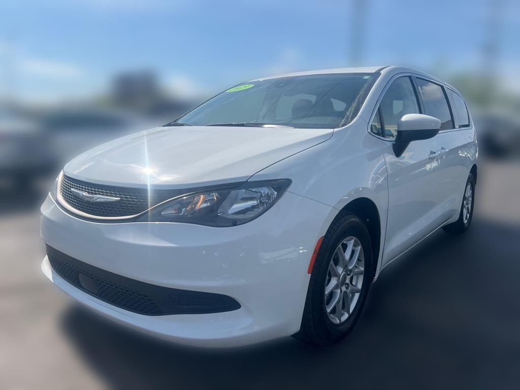 2023 Chrysler Voyager LX FWD