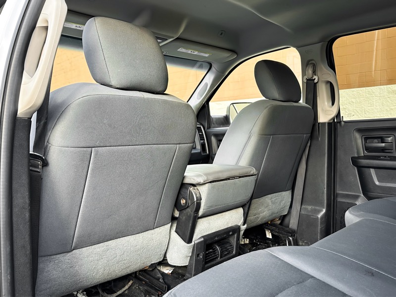 RAM 3500 Tradesman Crew Cab 4WD DRW 2017 RAM 3500 Tradesman Crew Cab 4WD DRW 2017