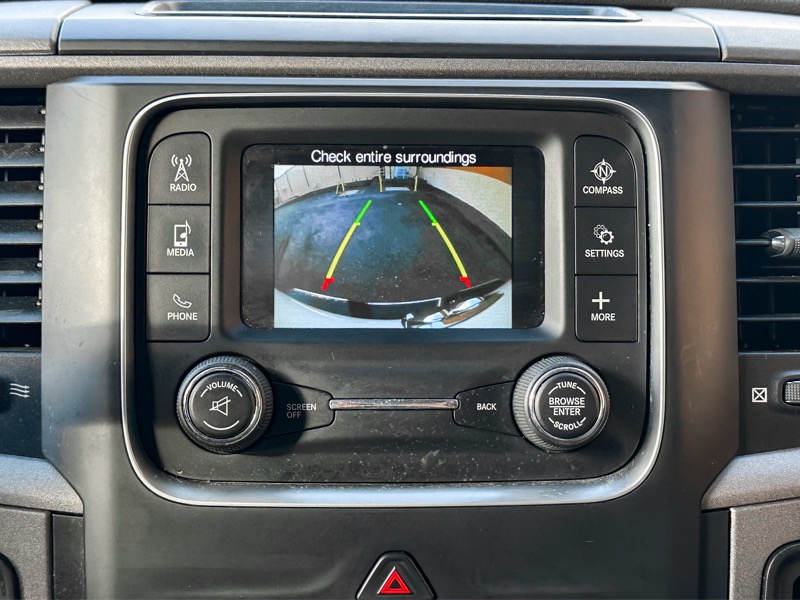 RAM 3500 Tradesman Crew Cab 4WD DRW 2017 RAM 3500 Tradesman Crew Cab 4WD DRW 2017