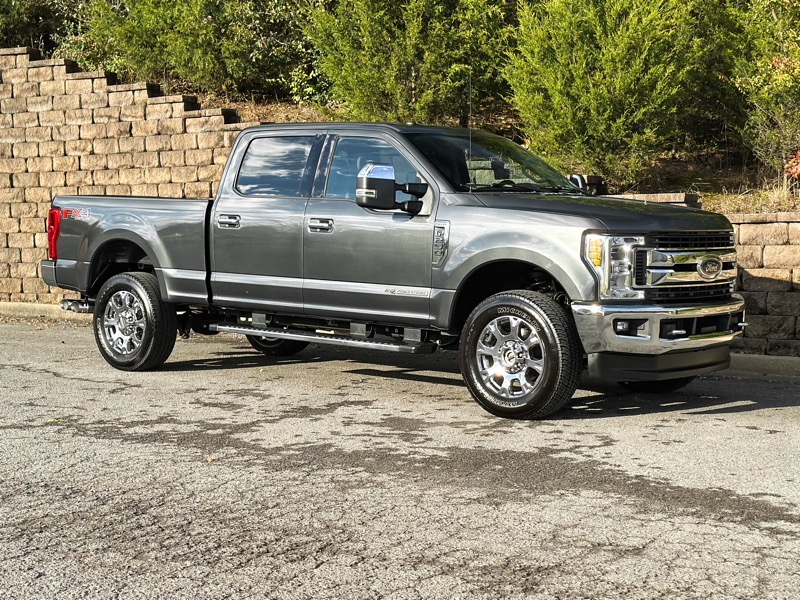 Ford F-250 SD XLT Crew Cab 4WD 2019 Ford F-250 SD XLT Crew Cab 4WD 2019