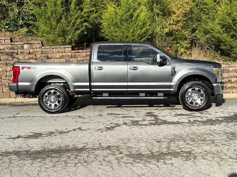 Ford F-250 SD XLT Crew Cab 4WD 2019 Ford F-250 SD XLT Crew Cab 4WD 2019