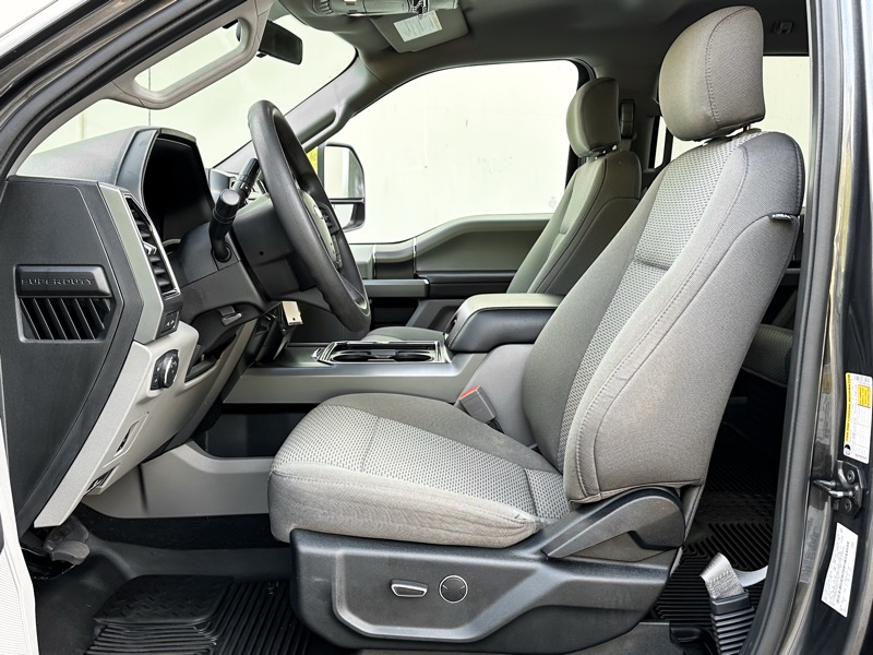 Ford F-250 SD XLT Crew Cab 4WD 2019 Ford F-250 SD XLT Crew Cab 4WD 2019