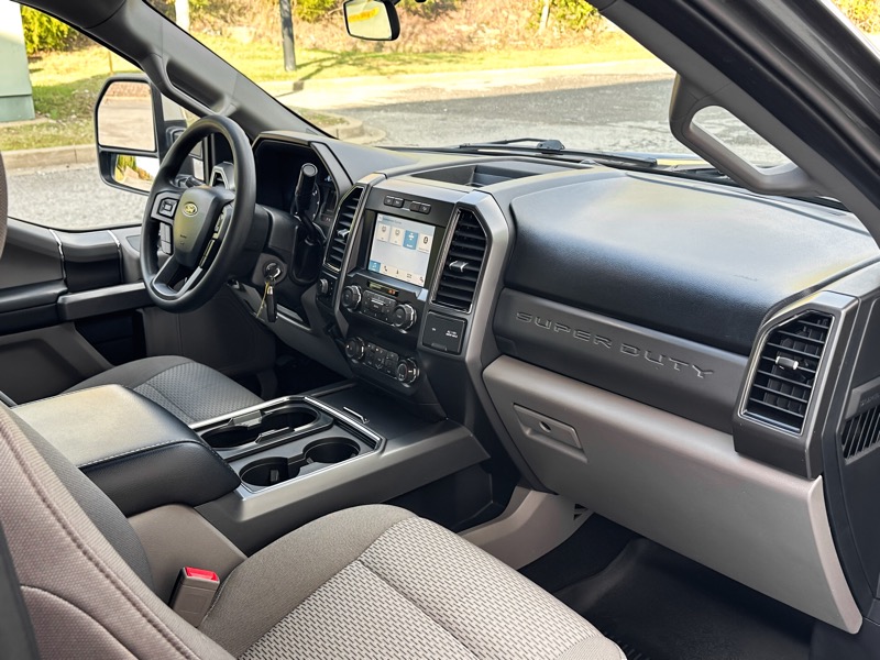 Ford F-250 SD XLT Crew Cab 4WD 2019 Ford F-250 SD XLT Crew Cab 4WD 2019