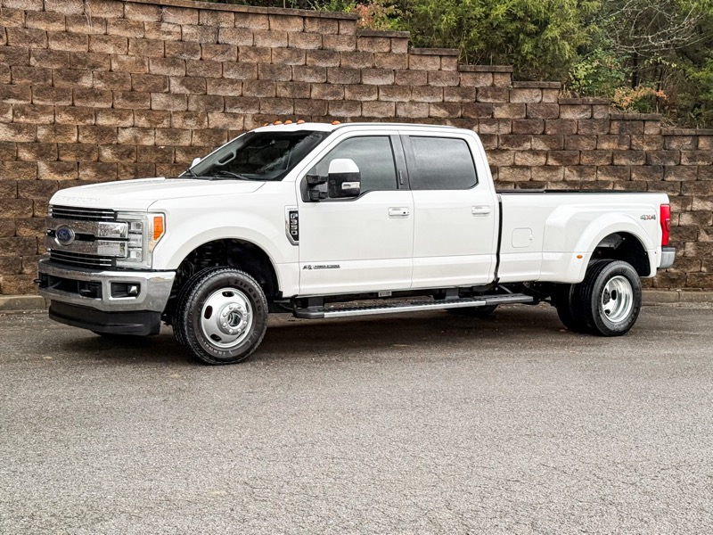 2017 Ford F-350 SD Lariat Crew Cab Long Bed 4WD DRW