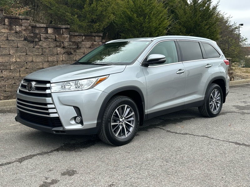 2019 Toyota Highlander XLE AWD V6