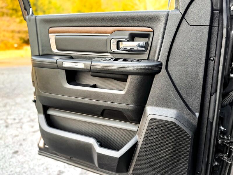 RAM 2500 Laramie Crew Cab SWB 4WD 2017