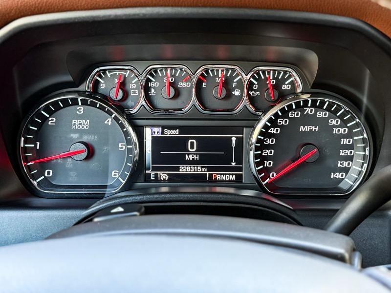 Chevrolet Silverado 1500 High Country Crew Cab 2WD 2014