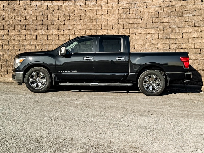 Nissan Titan SV Crew Cab 2WD 2019