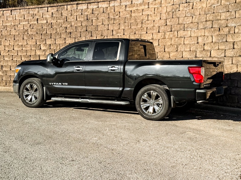 Nissan Titan SV Crew Cab 2WD 2019