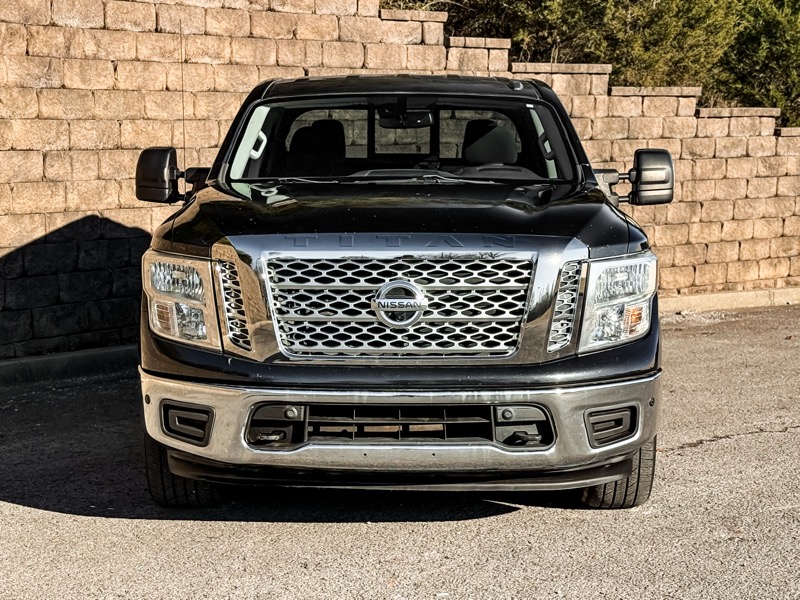 Nissan Titan SV Crew Cab 2WD 2019