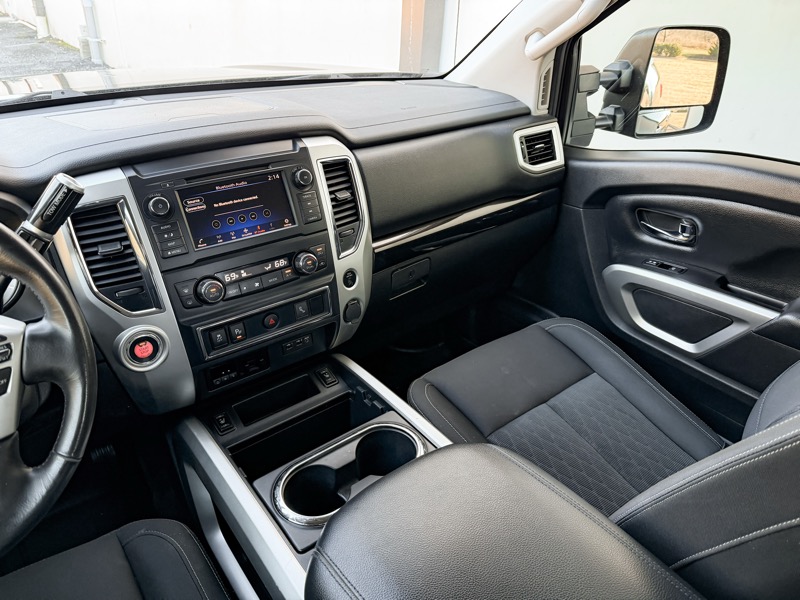 Nissan Titan SV Crew Cab 2WD 2019