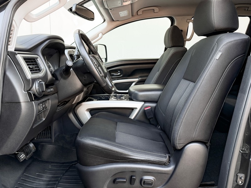 Nissan Titan SV Crew Cab 2WD 2019