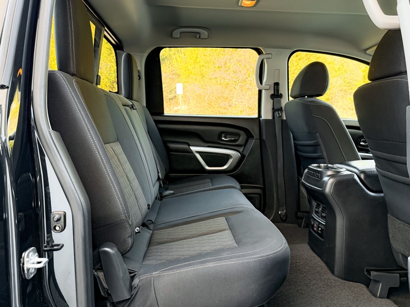 Nissan Titan SV Crew Cab 2WD 2019