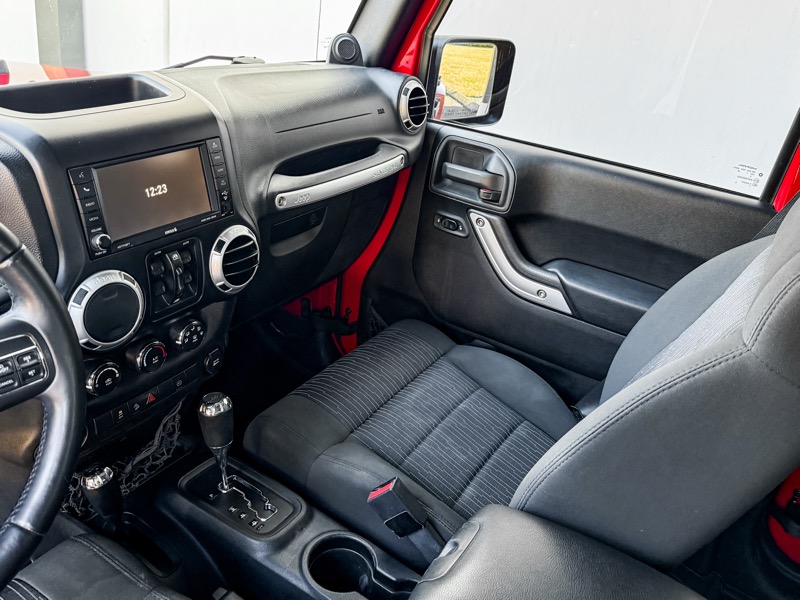 Jeep Wrangler Unlimited Rubicon 4WD 2012