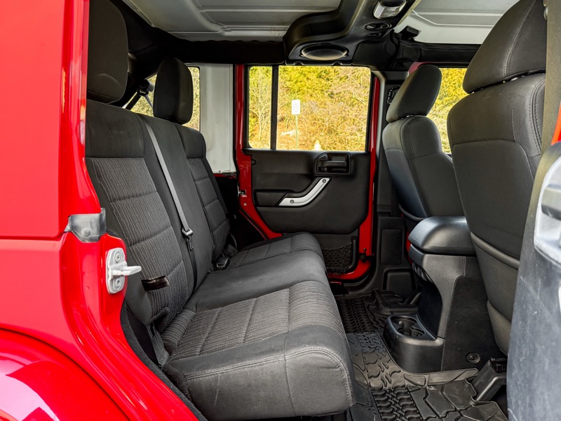 Jeep Wrangler Unlimited Rubicon 4WD 2012