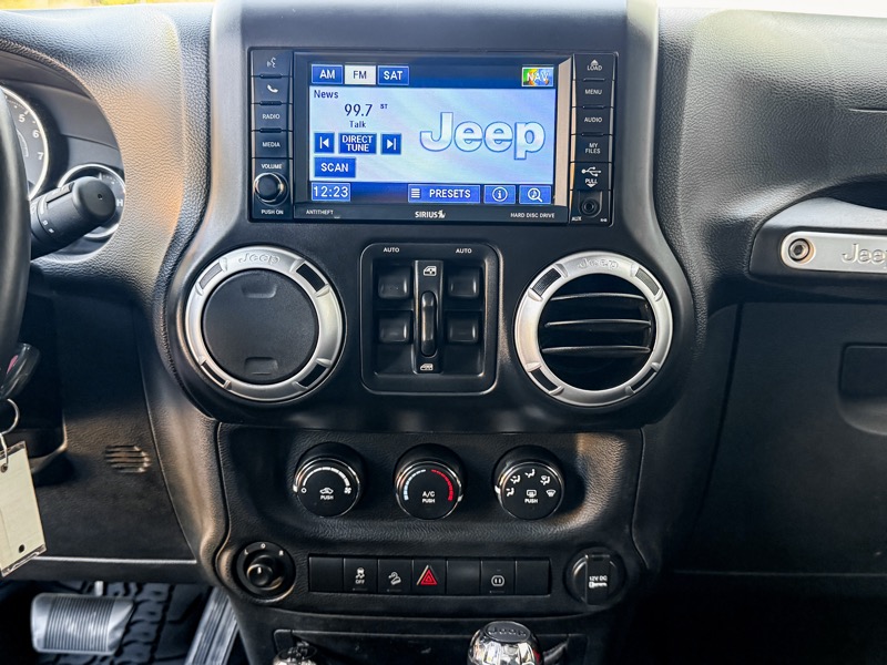 Jeep Wrangler Unlimited Rubicon 4WD 2012