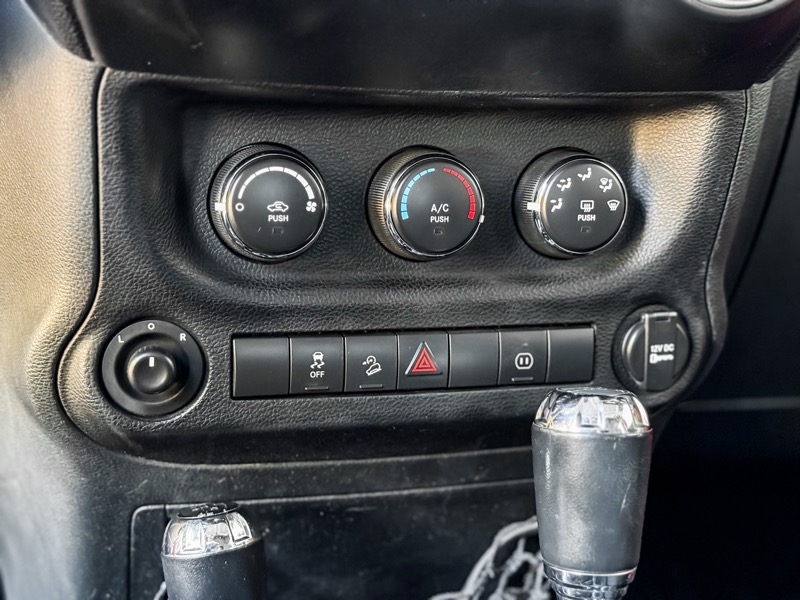 Jeep Wrangler Unlimited Rubicon 4WD 2012