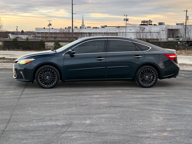 Toyota Avalon XLE 2016