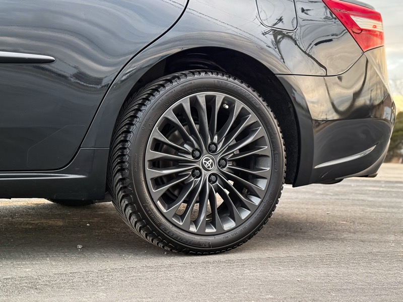 Toyota Avalon XLE 2016